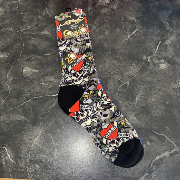 2 Pair Ed Hardy Cushioned Crew Socks
Men’s Shoe Size: 6-12 - Picture 2 of 5